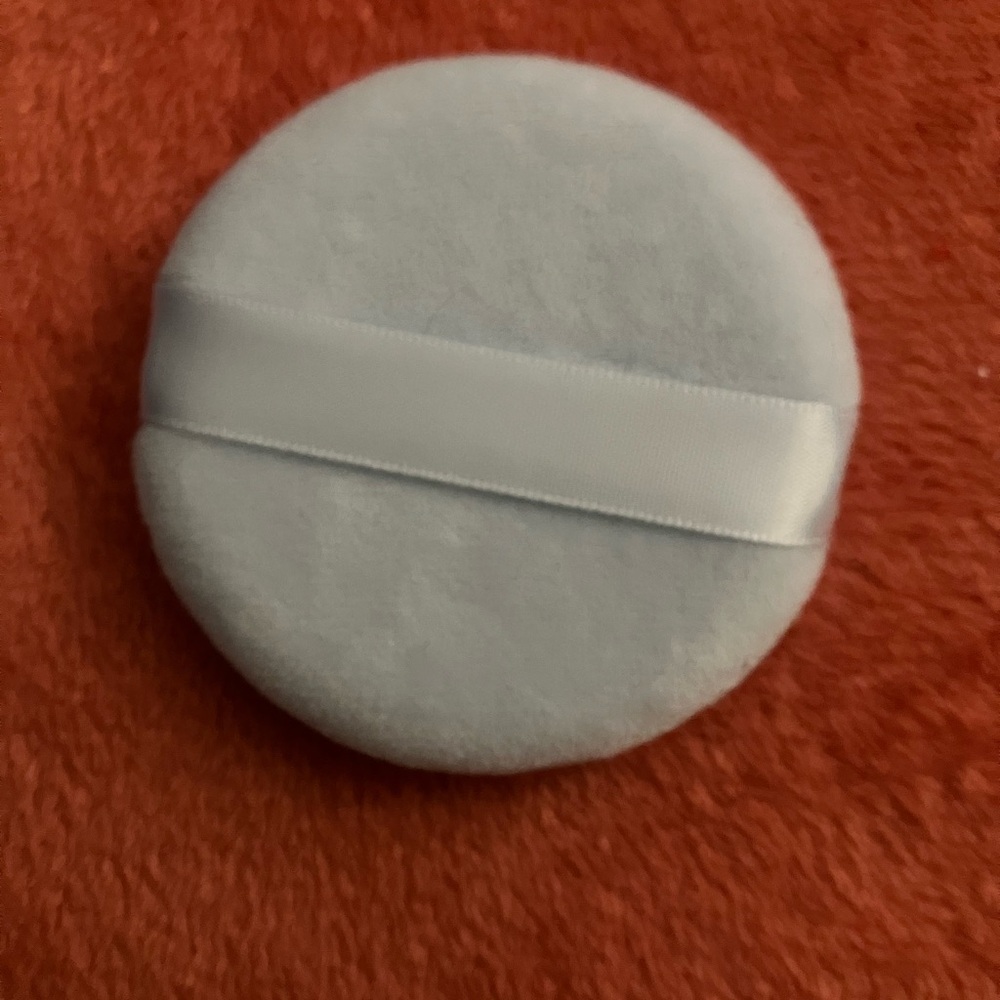 Powder applicator